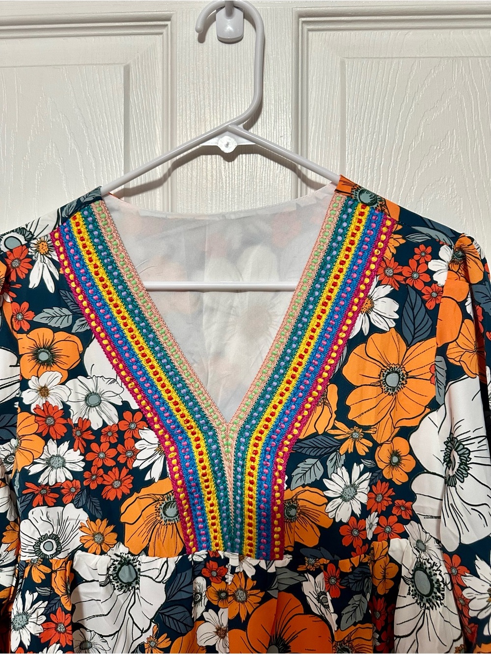 Boutique Dress Large Floral V-Neck Long Sleeve Dress in Orange and White NWOT - Picture 3 of 5